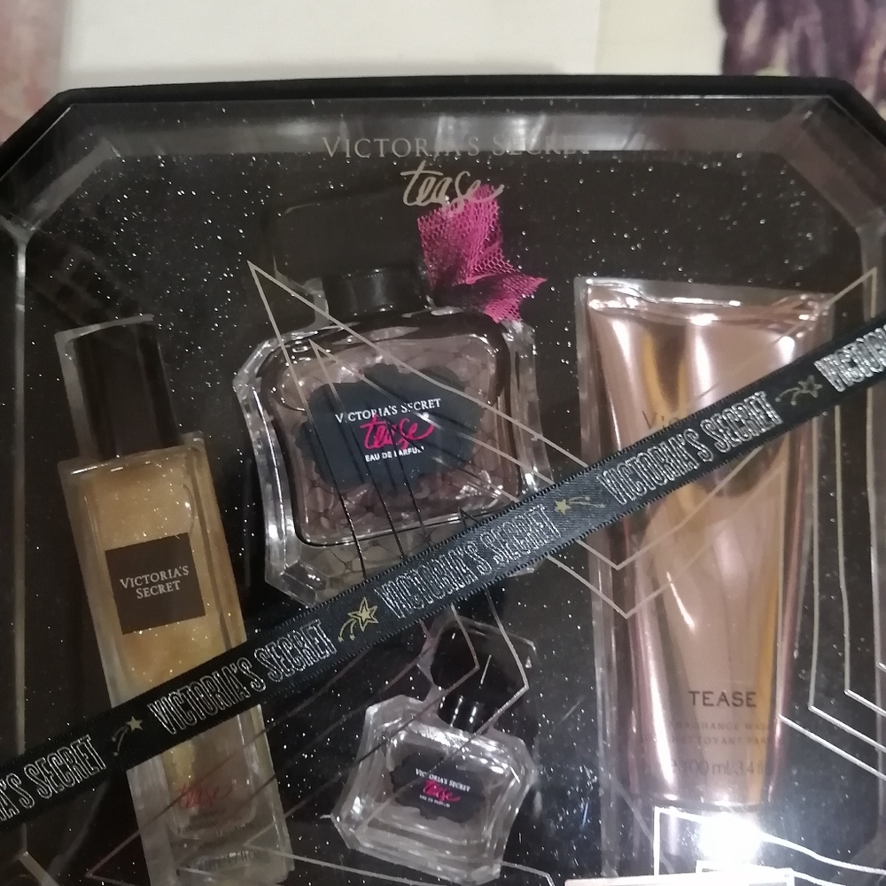 Victoria's Secret Tease Fragrance Spray